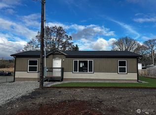 314 W 3rd St #B, Roy, WA 98580