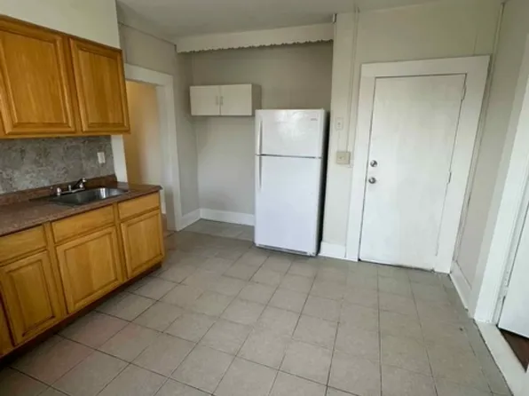 36 Truman St #D, New London, CT 06320