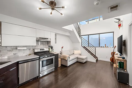 188 Woodpoint Rd #Penthouse B Photo 1