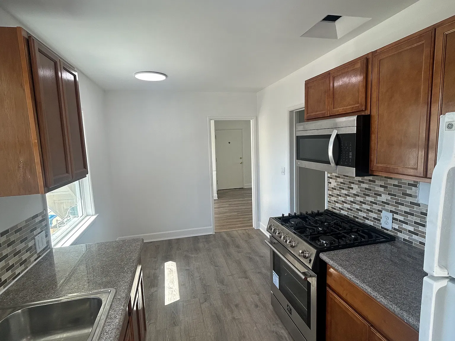 2 bed, 1150 sqft, $2,995 — Photo 4