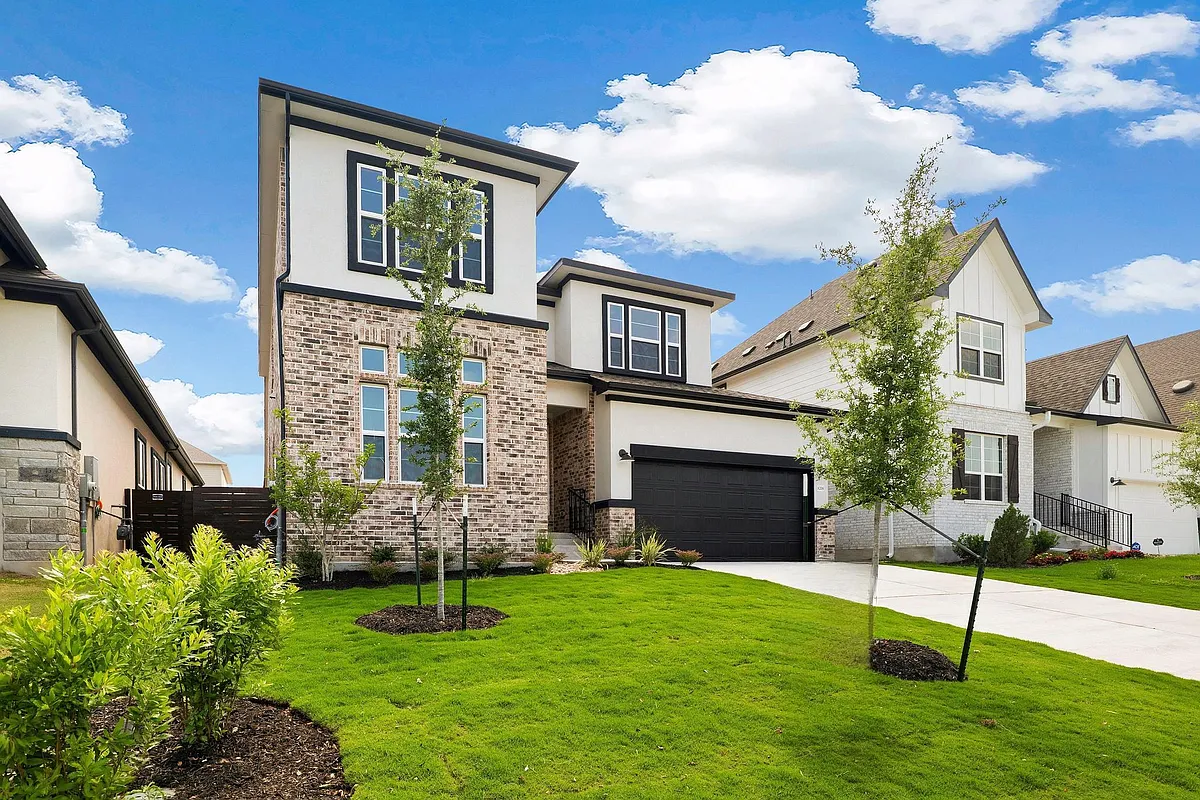 Building Photo - 8208 Bouvreuil Dr