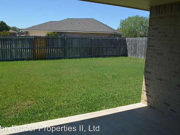 3rd image of 2304 Wildewood Dr Unit A