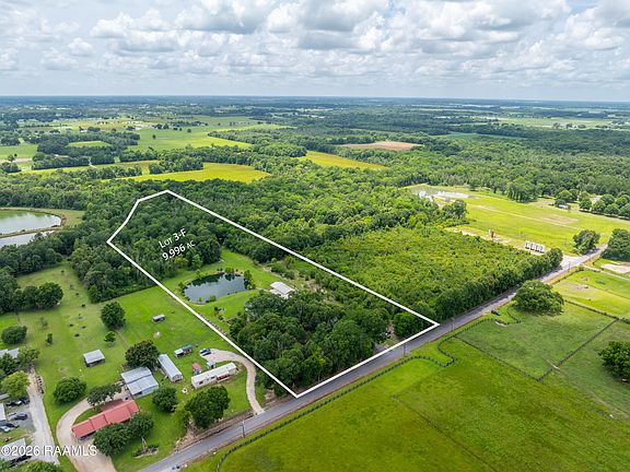 2nd image of 1566 Savoie Rd