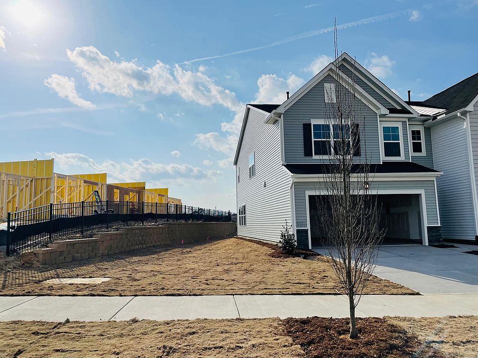 1st image of 2112 Caen St