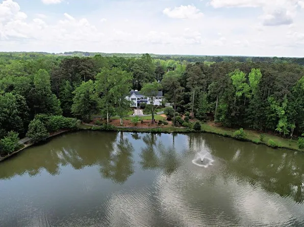 3109 Country Lake Dr, Marietta, GA 30127
