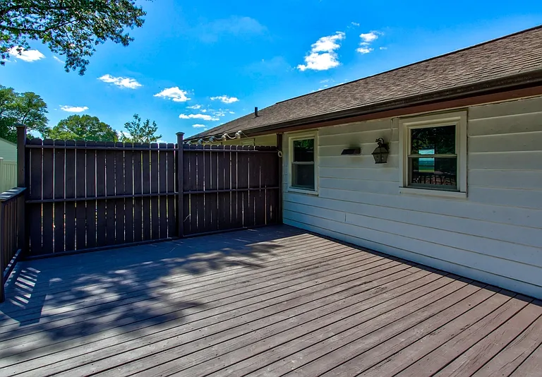 3968 Marietta Ave — Photo 11