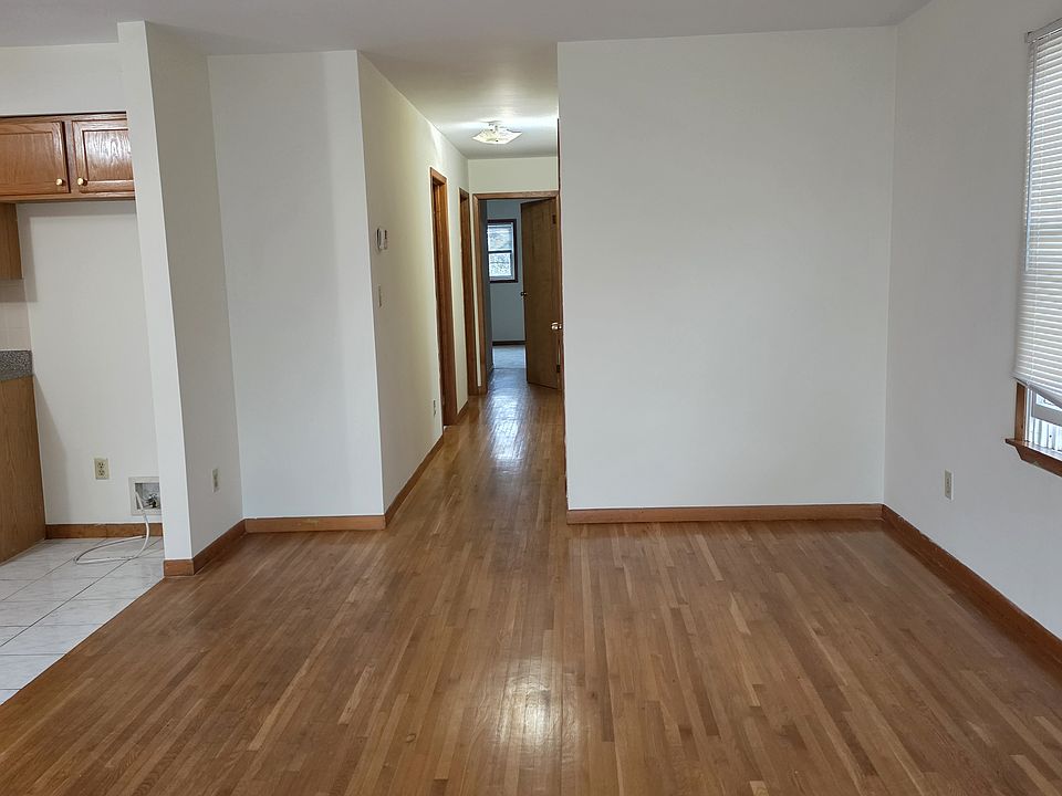1st image of 13-15 Garibaldi Ave Floor 2