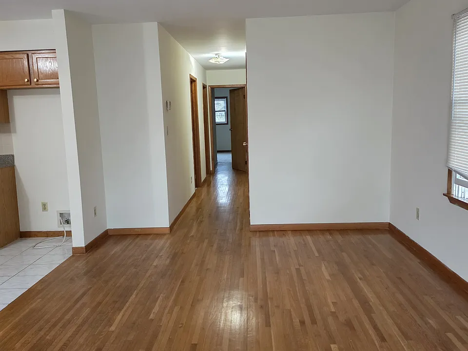 13-15 Garibaldi Ave #2
