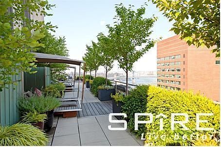 5th image of 99 John St APT 1710