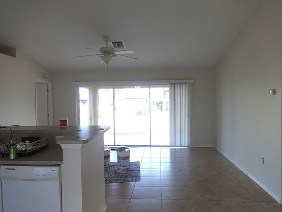 4th image of 2131 NE 14th Ave
