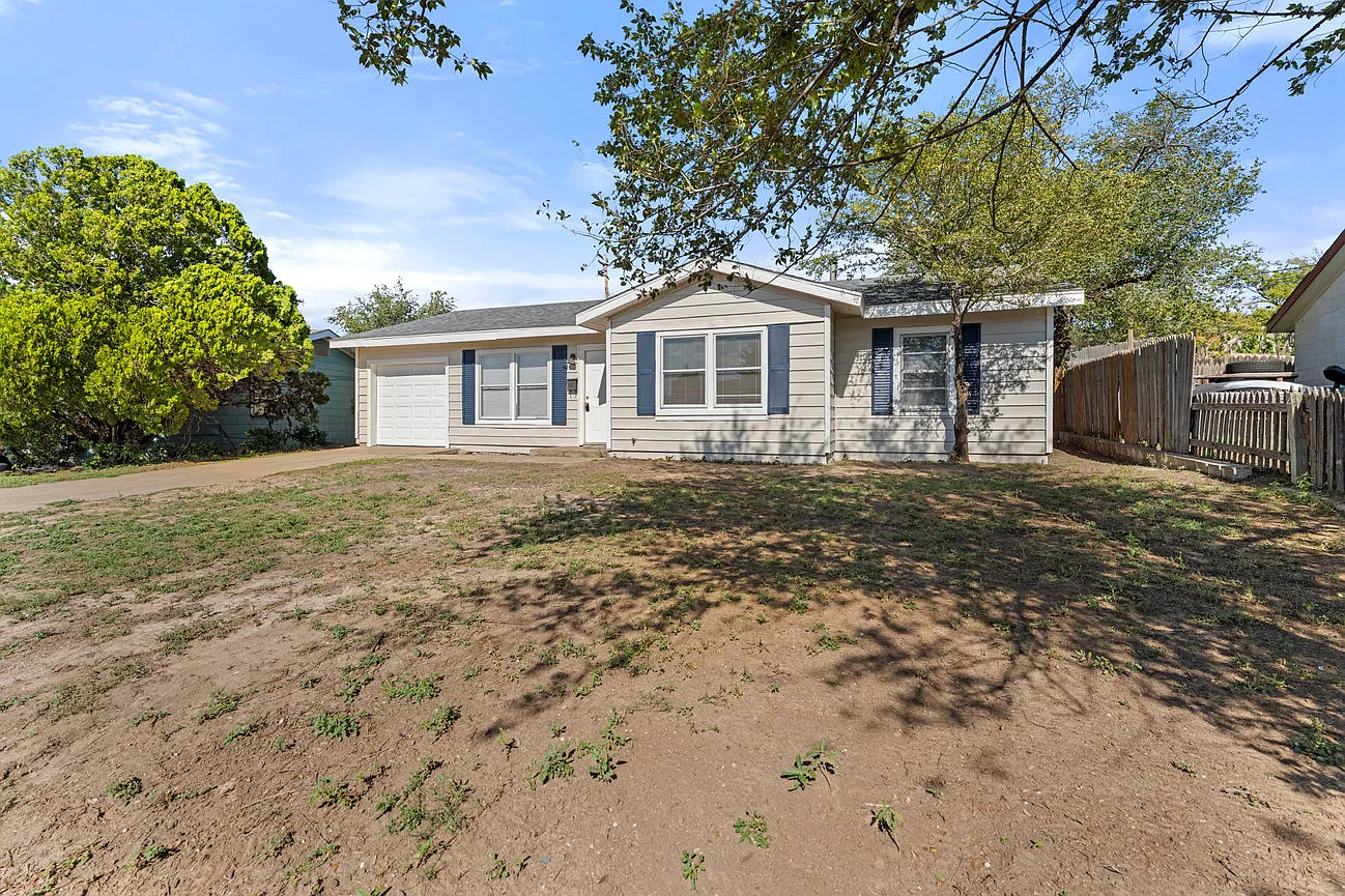 3 bed, 1135 sqft, $1,200 — Photo 4