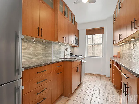 Sold by Bellmarc Realty | media 3