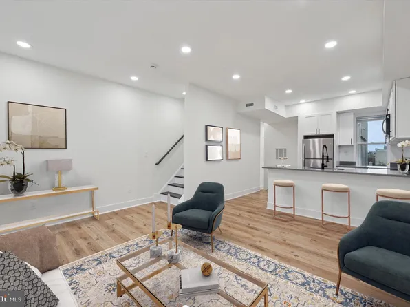 1145 S 15th St #2, Philadelphia, PA 19146