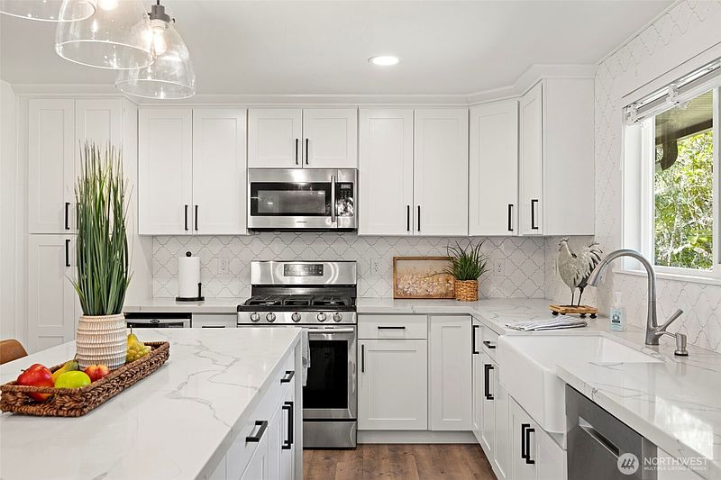 5th image of 4807 Bayview Lane