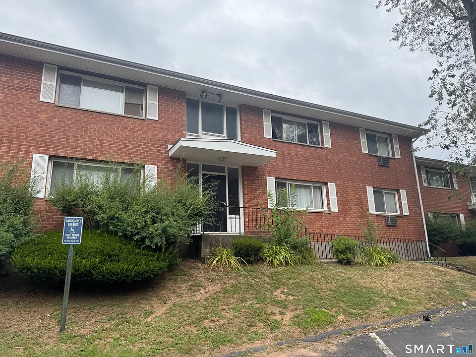 44 Racebrook Rd #B