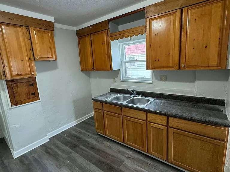 623 Storer Ave — Photo 13