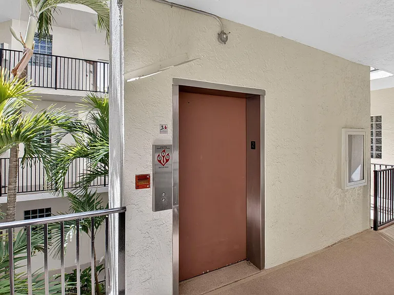 5155 Europa Dr #M — Photo 26