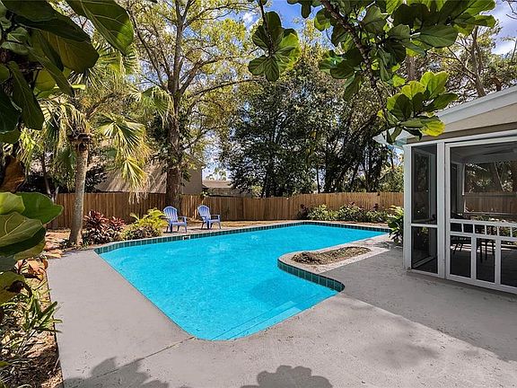 4th image of 5607 Spring Run Ave