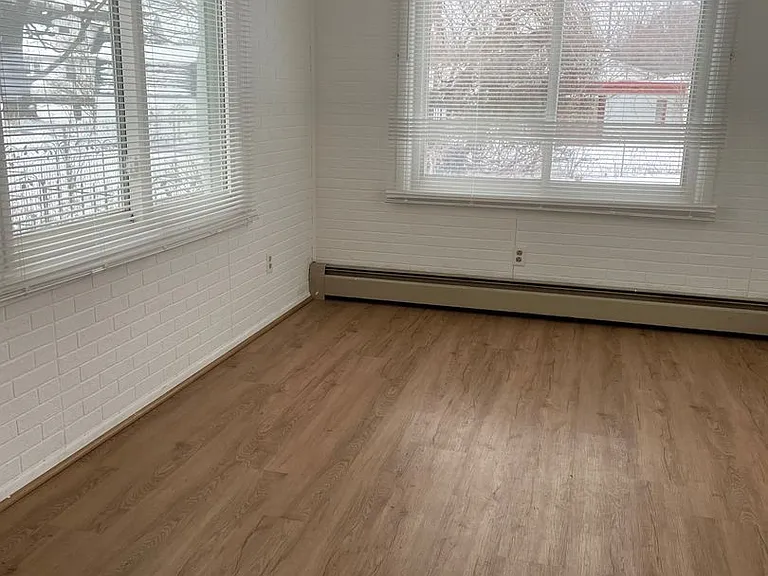 102 Gale Ave — Photo 13