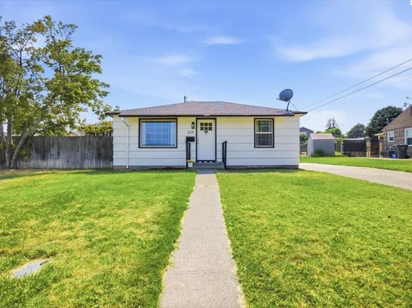 2211 W 5th Ave, Kennewick, WA 99336