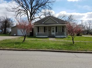 1005 Benton St, Eldorado, IL 62930