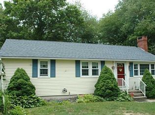 71 Burdickville Rd, Charlestown, RI 02813