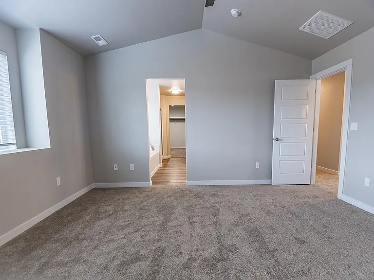 Master has lots of natural light and en-suite bathroom.