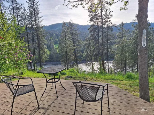 151 Schilltop Dr, Kamiah, ID 83536