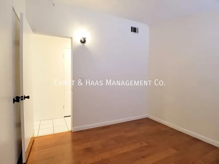 3310 E Curry St — Photo 22