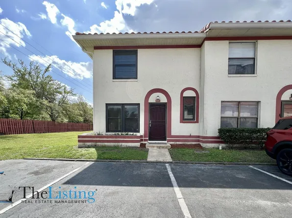 6300 Arlington Ct #210, Orlando, FL 32807