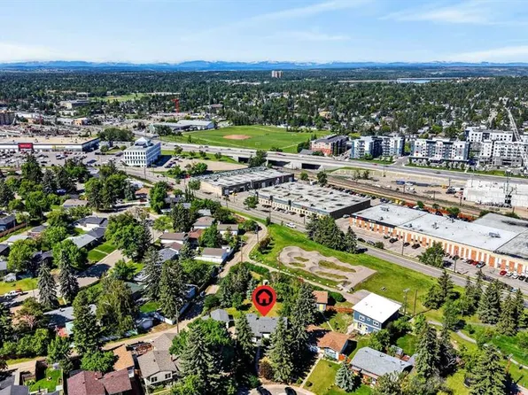 117 NE Fairview Dr SE, Calgary, AB T2H 1B4