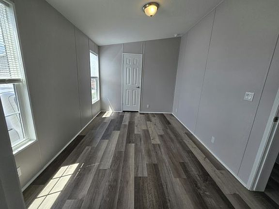 5th image of 4125 Park St N #242