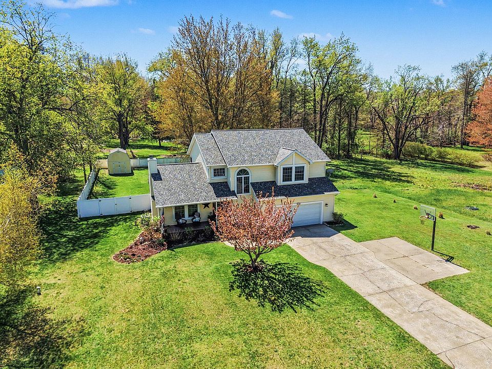 1st image of 9466 Riverbend Dr