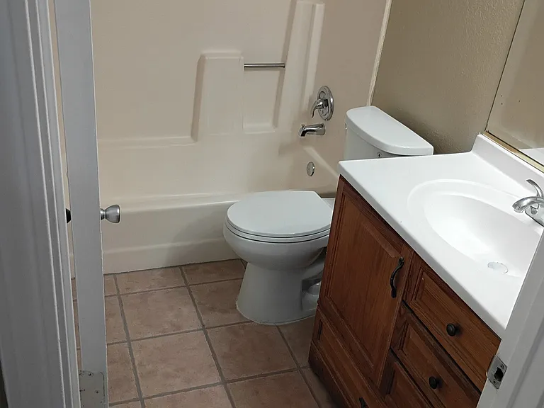 2743 B St #14 — Photo 38