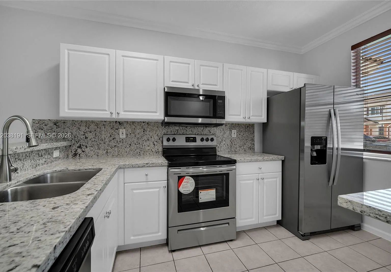 Solabella Condo — Photo 1