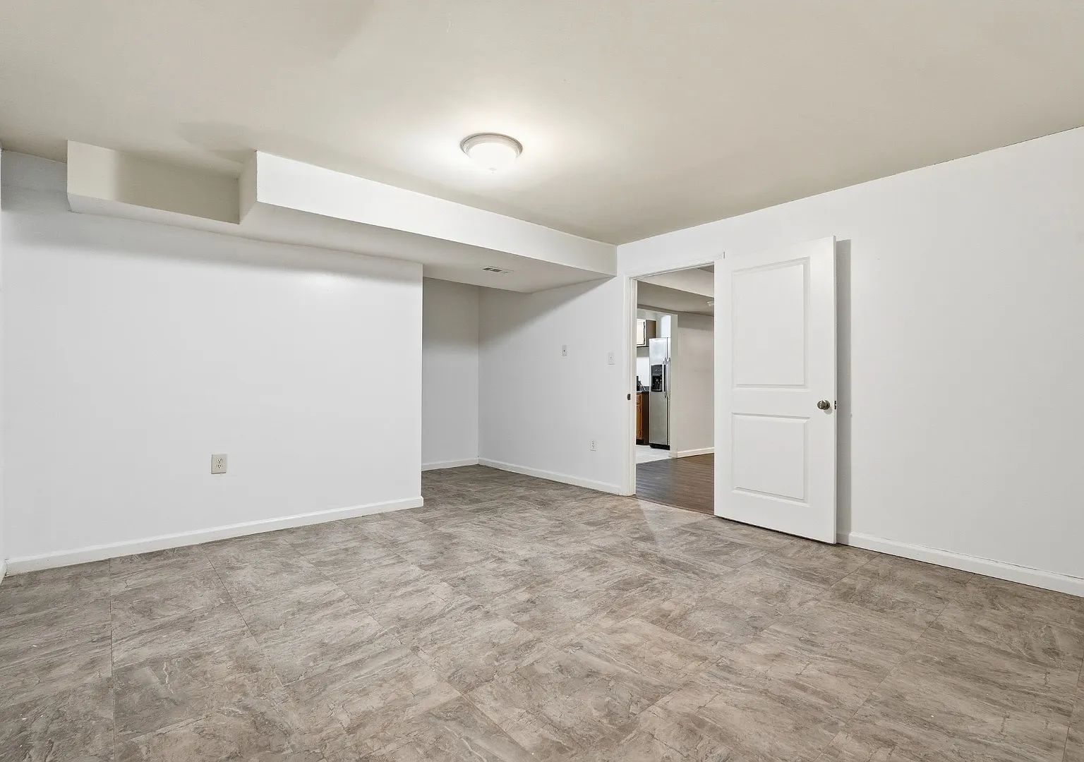 7211 Martins Ct — Photo 4