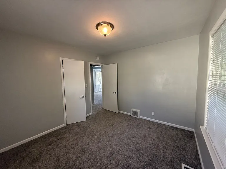804 Bryant St SW — Photo 5