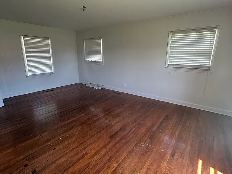 803 Grady Ave N — Photo 4