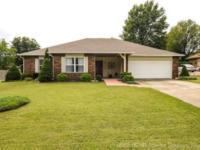 2116 W Granite St, Siloam Springs, AR, 72761