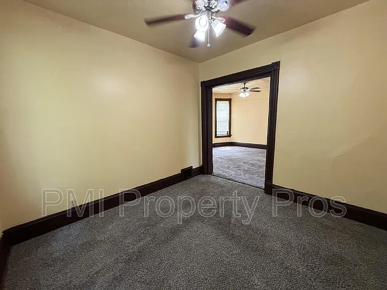 2439 N Dr William Finlayson St — Photo 2