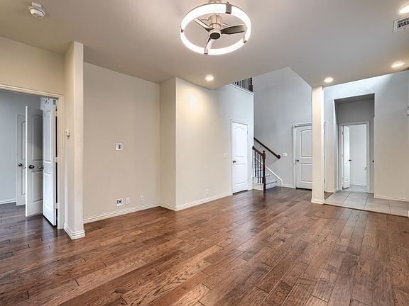 5th image of 878 Merino Dr