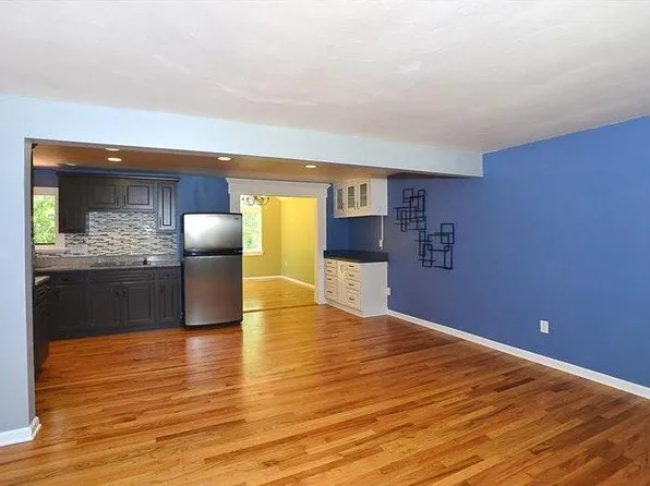 274 Hillcrest Cir, Pittsburgh, PA 15237