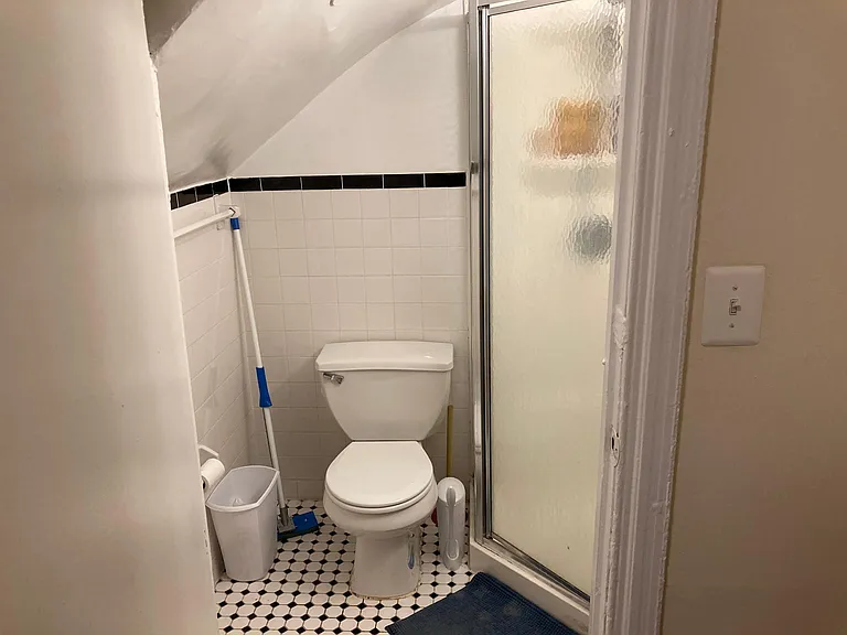 2114 Walnut St #1M — Photo 9