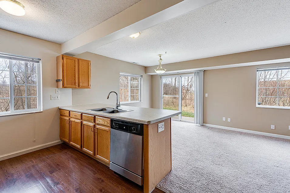 Deer Ridge Townhomes — Photo 2