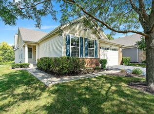 1946 Highbury Ln, Aurora, IL