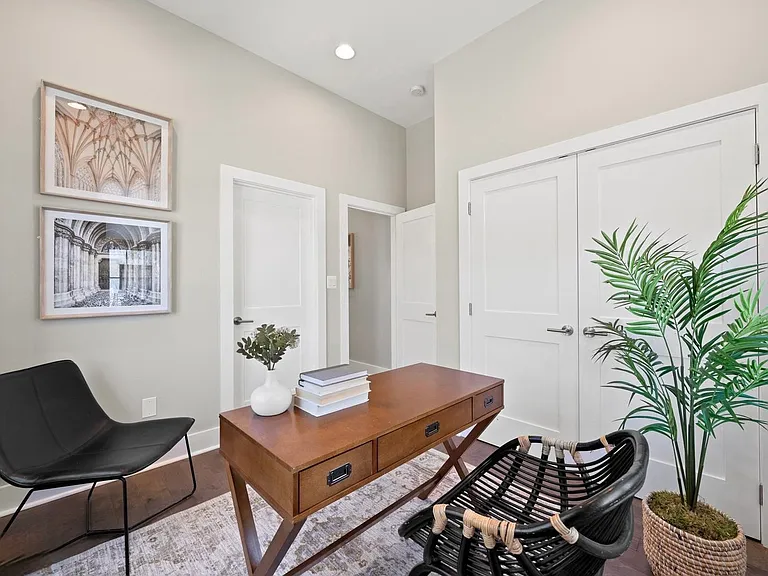 1839 D St NE #1 — Photo 4