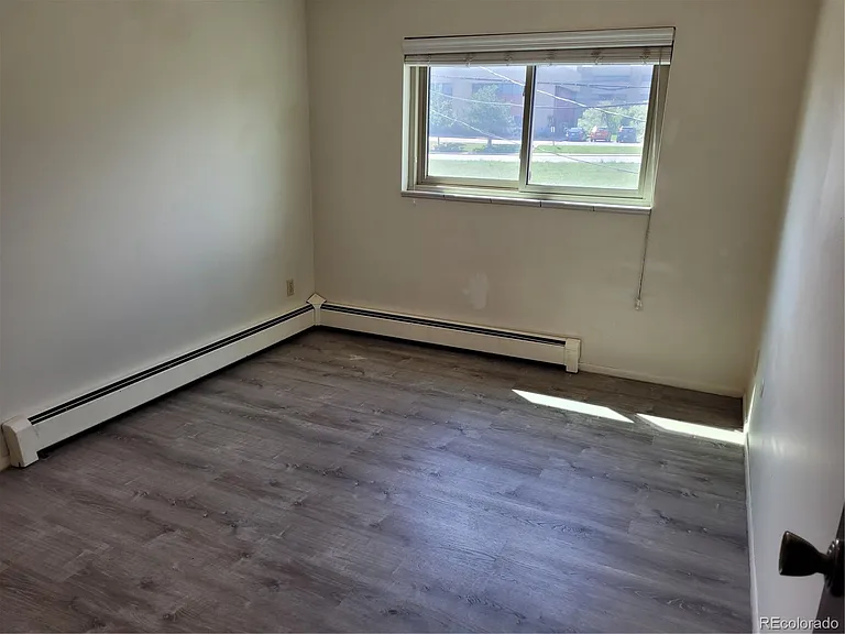 633 Oak St #5 — Photo 5