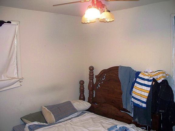 Right Side Back Bedroom