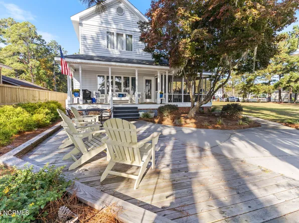 327 Turtle Cove Drive, Elizabethtown, NC 28337