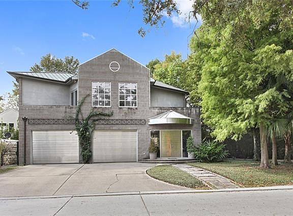 2nd image of 302 Bella Dr